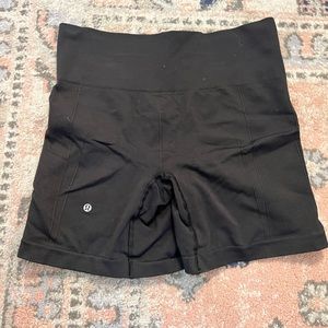 Lululemon sculpt shorts